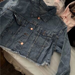 Chic Cropped Denim Jacket
